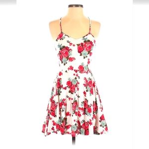 Sparkle & Fade Red and White Floral Dress Size Small